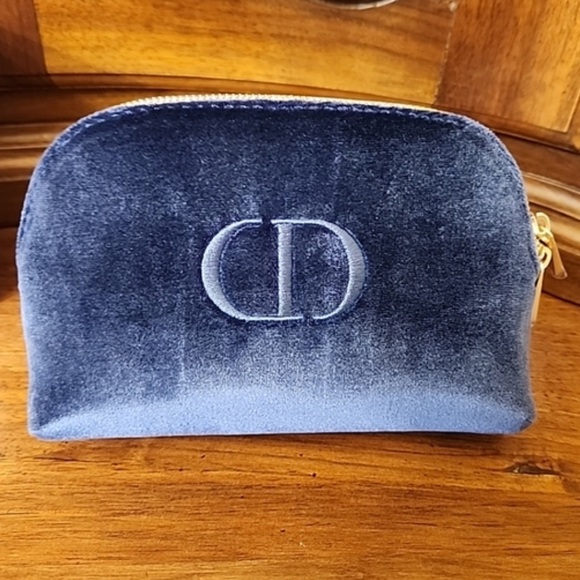 Dior Christmas 2023 Edition Midnight Blue Velvet Cosmetic Bag - Picture 1 of 3